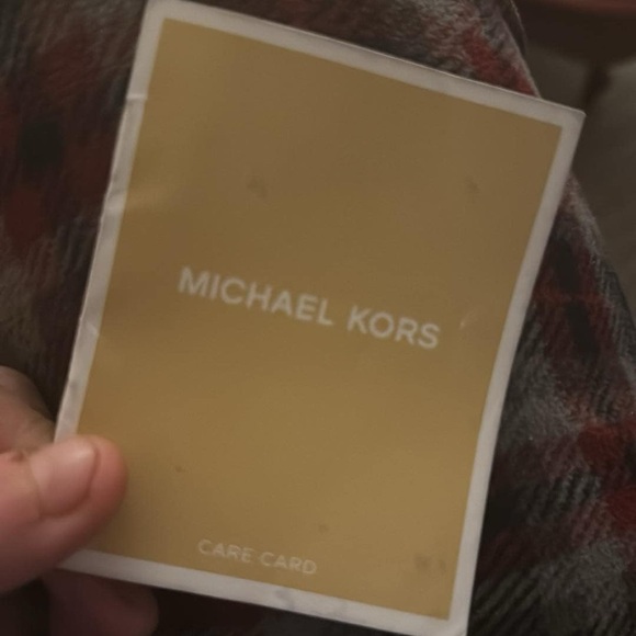 Authentic MK tote 👜 - Picture 2 of 2